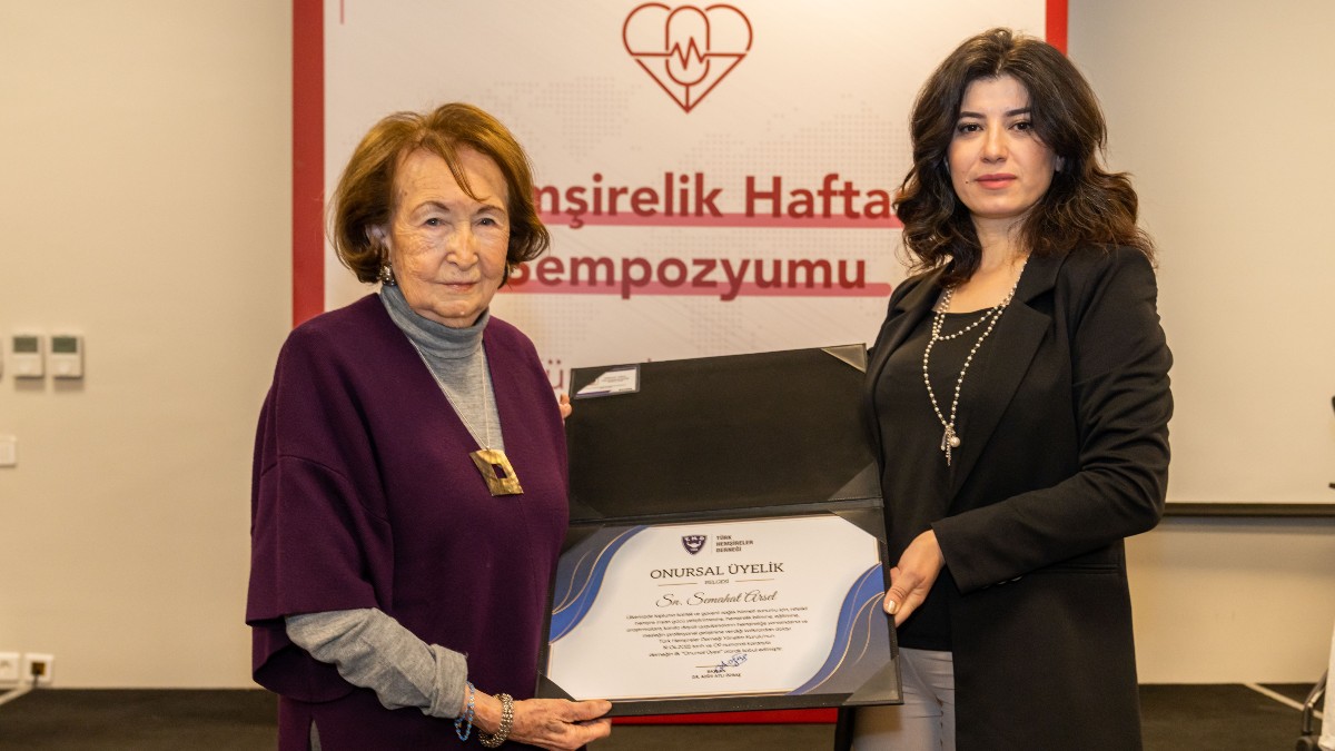 Semahat Arsel, Türk Hemşireler Derneği’nin ilk “Onursal Üyesi” oldu