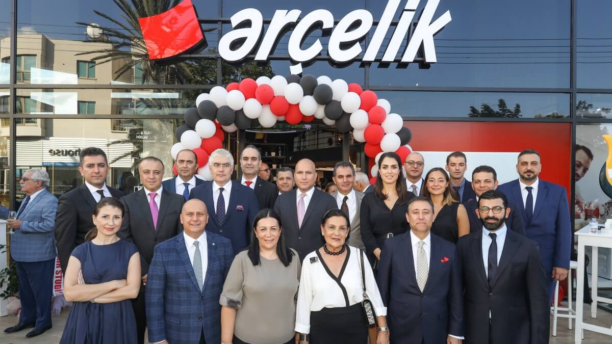 Koc Bayi Arcelik In Kktc Deki 15 Magazasina Ust Duzey Ziyaret